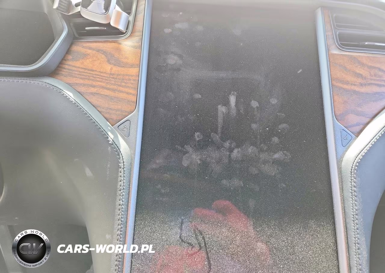 2020 Tesla Model X VIN:5YJXCAE20LF238426 - 9
