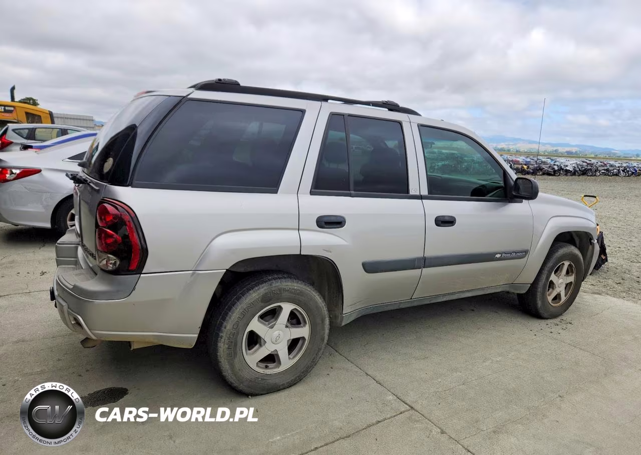 2004 Chevrolet Trailblazer Ls VIN:1GNDS13S042104701 - 3