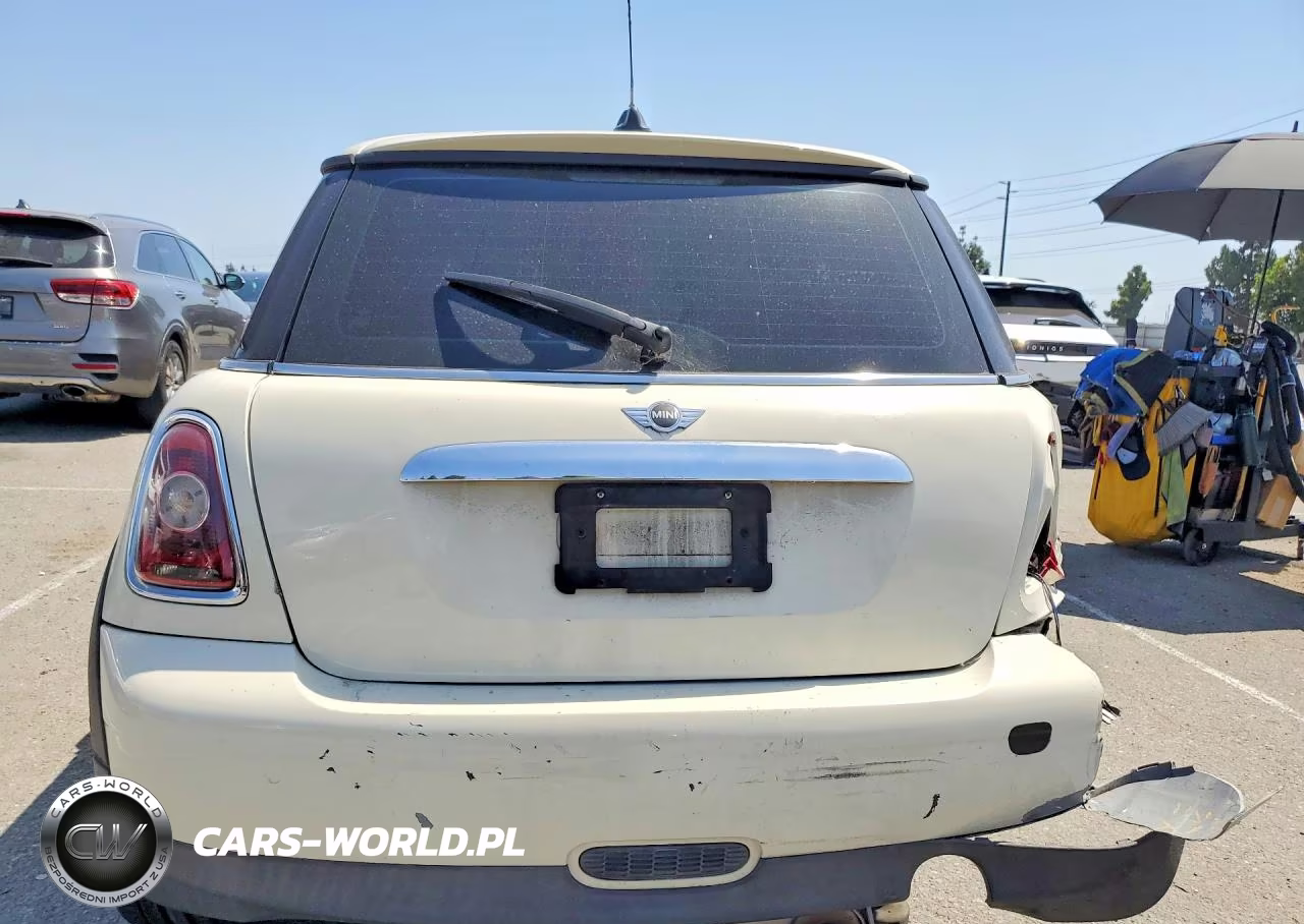 2009 Mini Cooper VIN:WMWMF33559TW79765 - 6