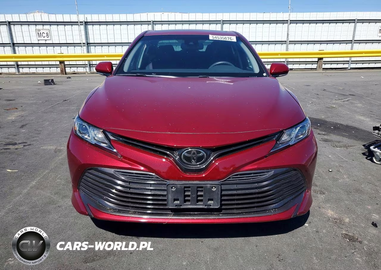 2018 Toyota Camry Le VIN:4T1B11HK9JU548974 - 5