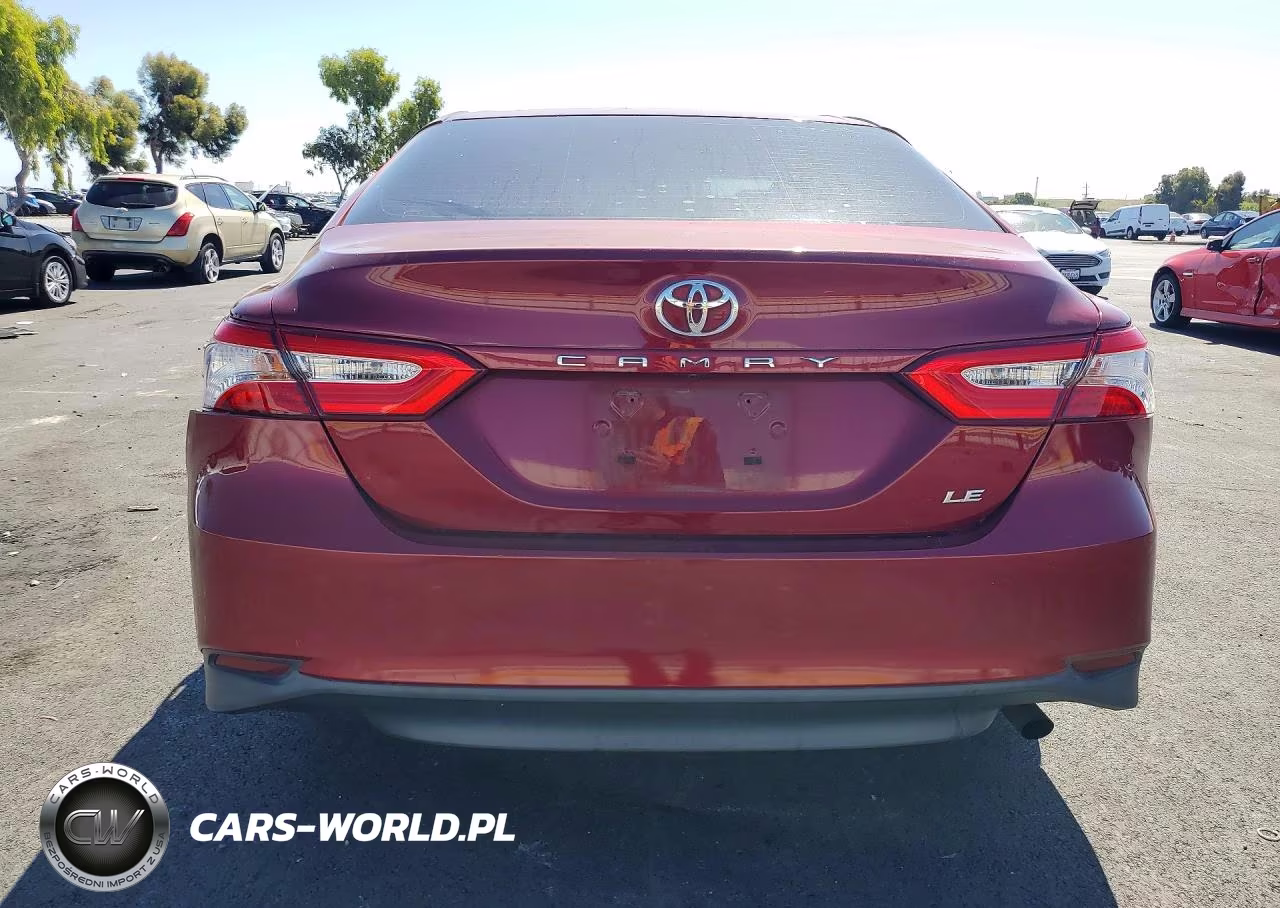 2018 Toyota Camry Le VIN:4T1B11HK9JU548974 - 6