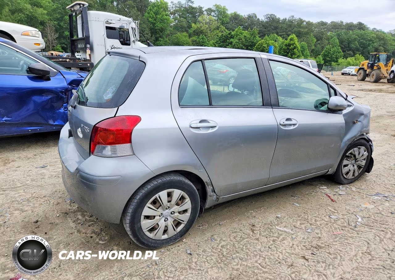 2011 Toyota Yaris Base VIN:JTDKT4K35B5327353 - 3