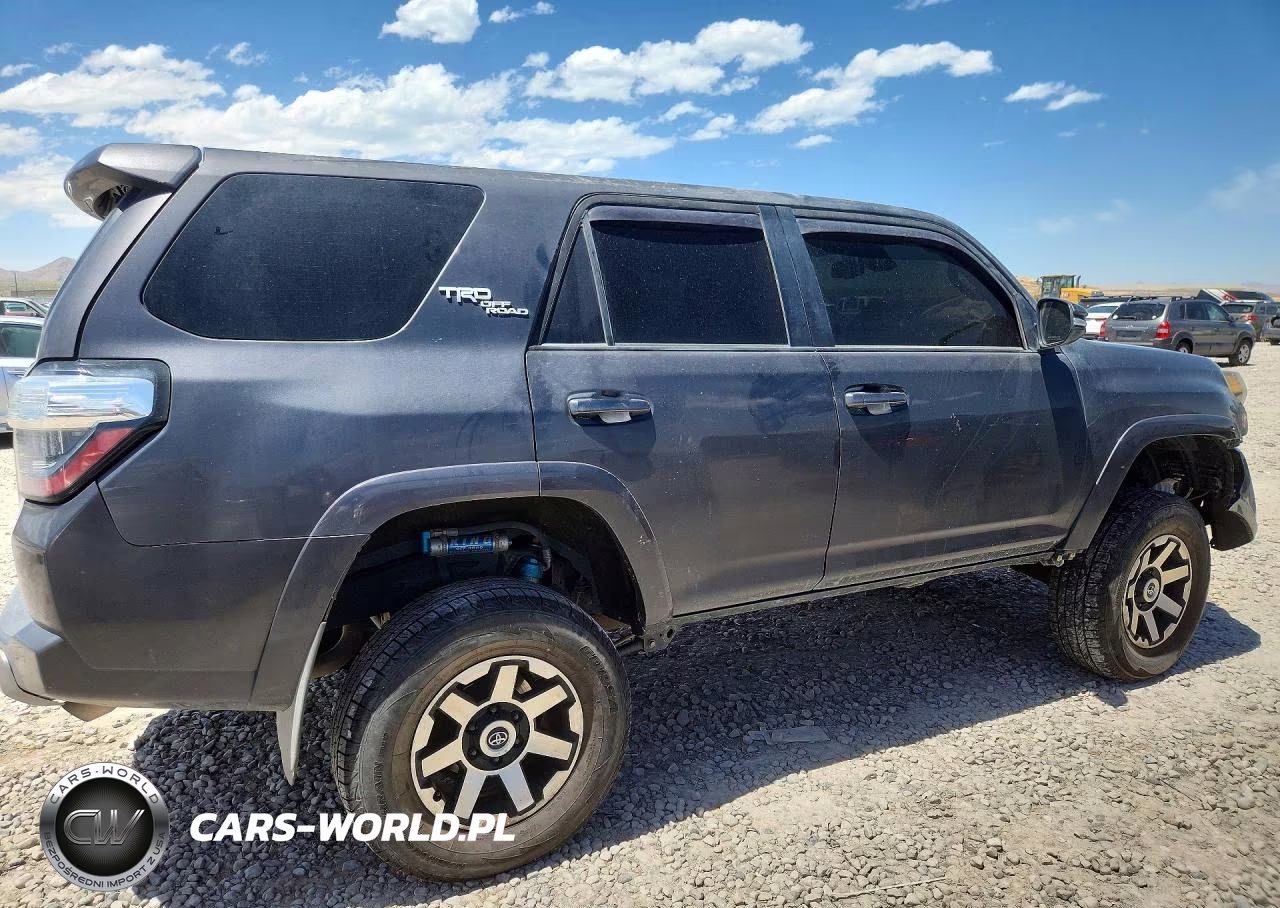 2021 Toyota 4Runner Trd Off-Road Premium VIN:JTERU5JRXM5870686 - 3