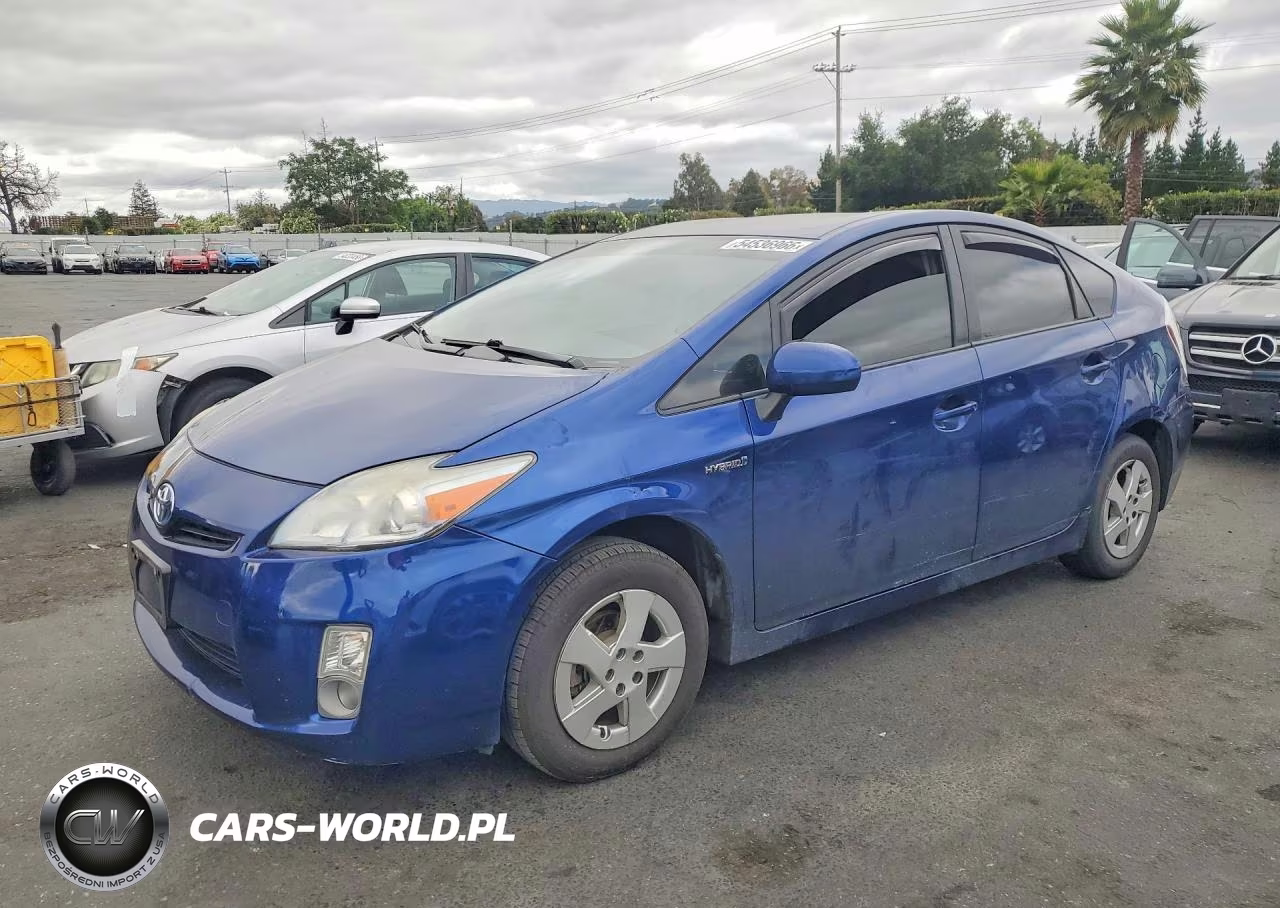 2011 Toyota Prius Three – zdjęcie 1 z 12