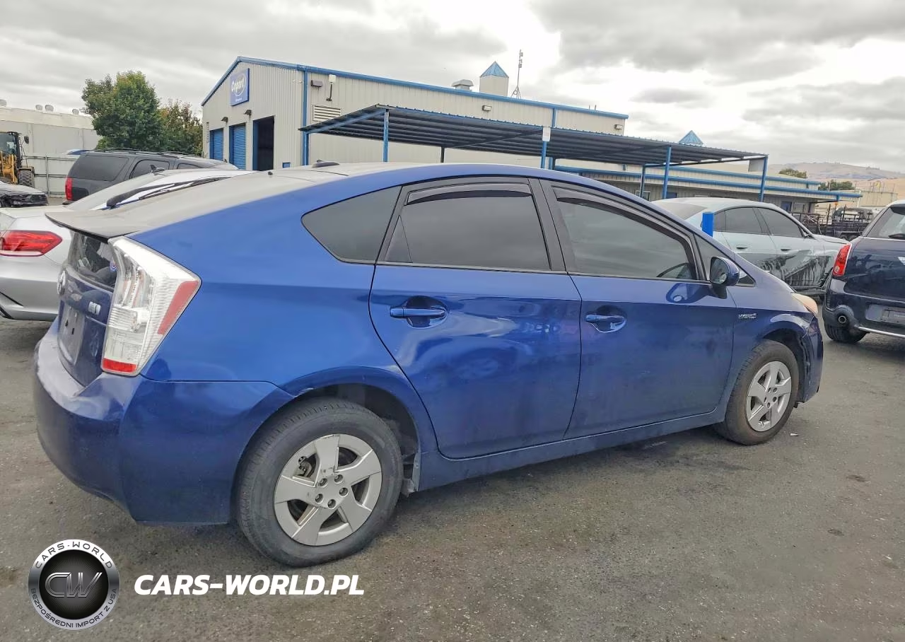 2011 Toyota Prius Three VIN:JTDKN3DU5B0267243 - 3