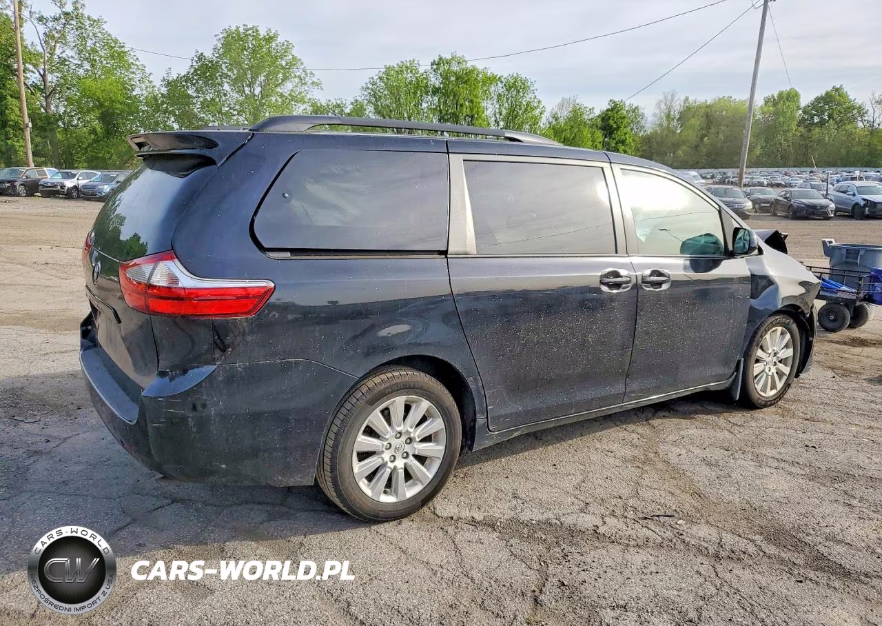 2015 Toyota Sienna Le VIN:5TDJK3DCXFS114811 - 3