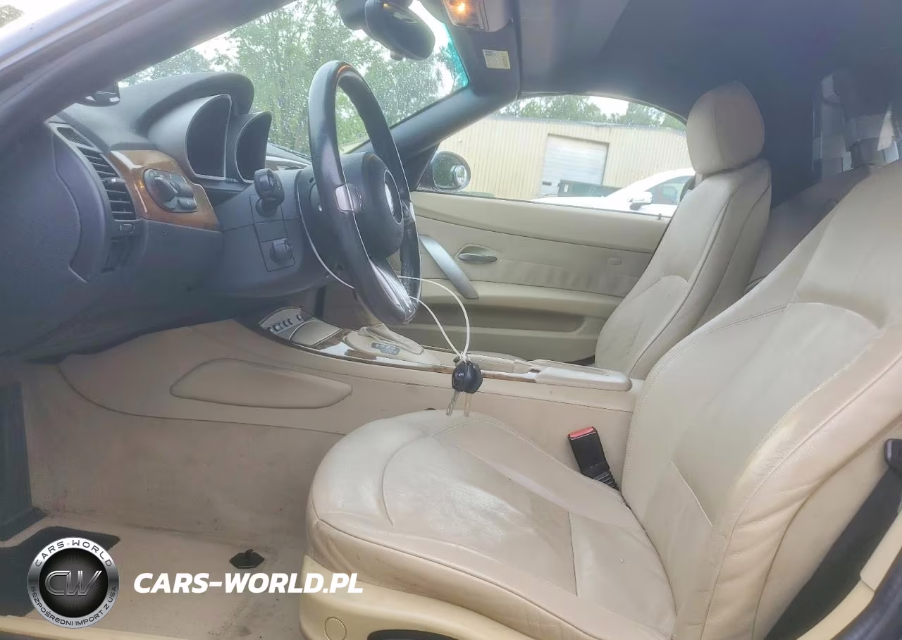 2005 BMW Z4 VIN:4USBT33565LS56779 - 7