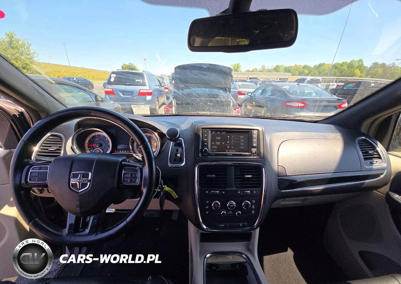2019 Dodge Grand Caravan Sxt VIN:2C4RDGCG6KR743445 - 9
