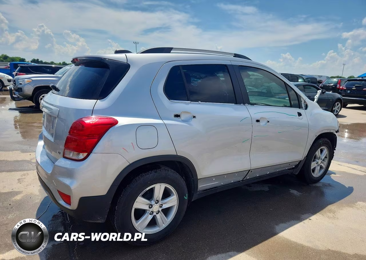 2020 Chevrolet Trax 1Lt VIN:3GNCJLSB0LL326826 - 3