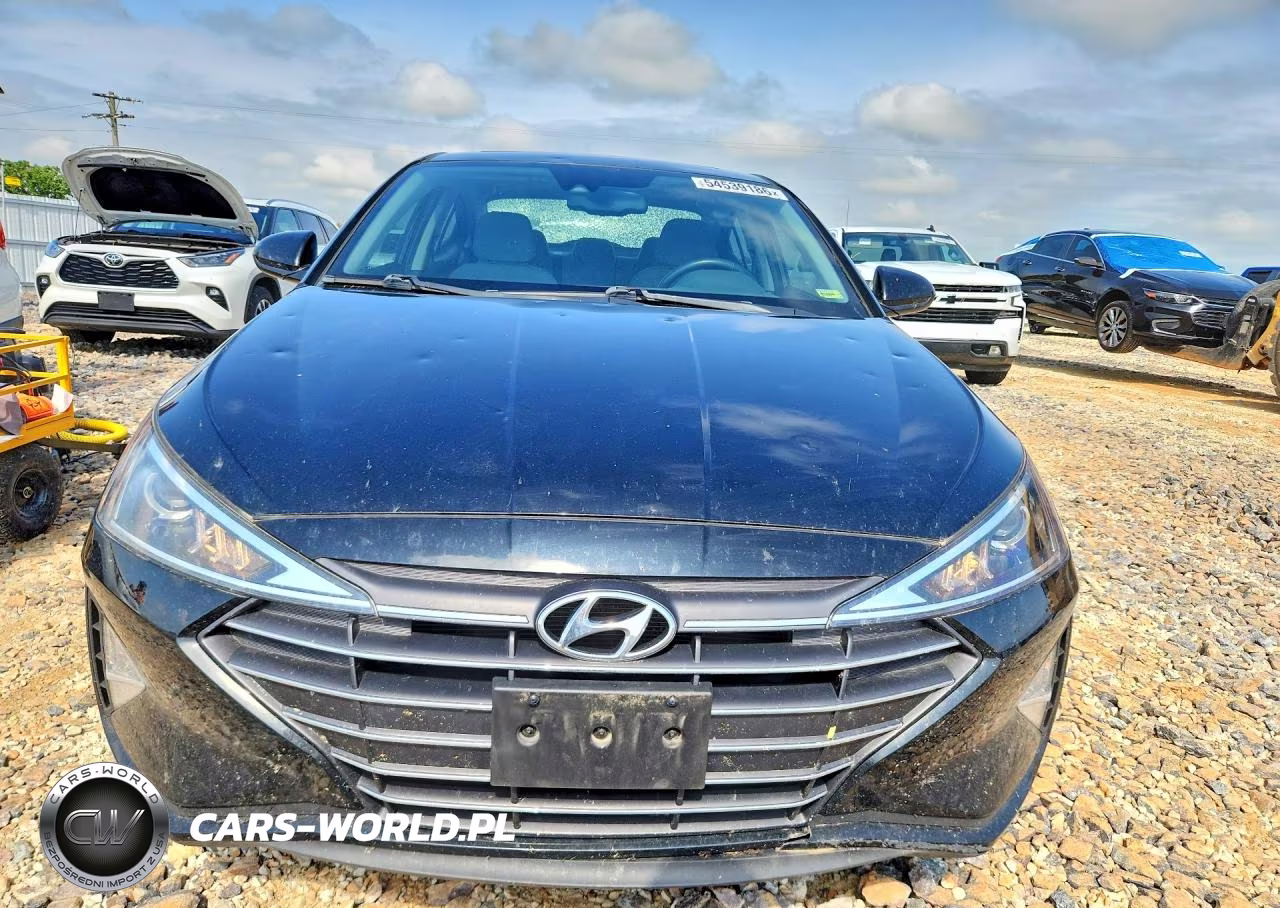 2019 Hyundai Elantra Value Edition VIN:5NPD84LF4KH414101 - 5