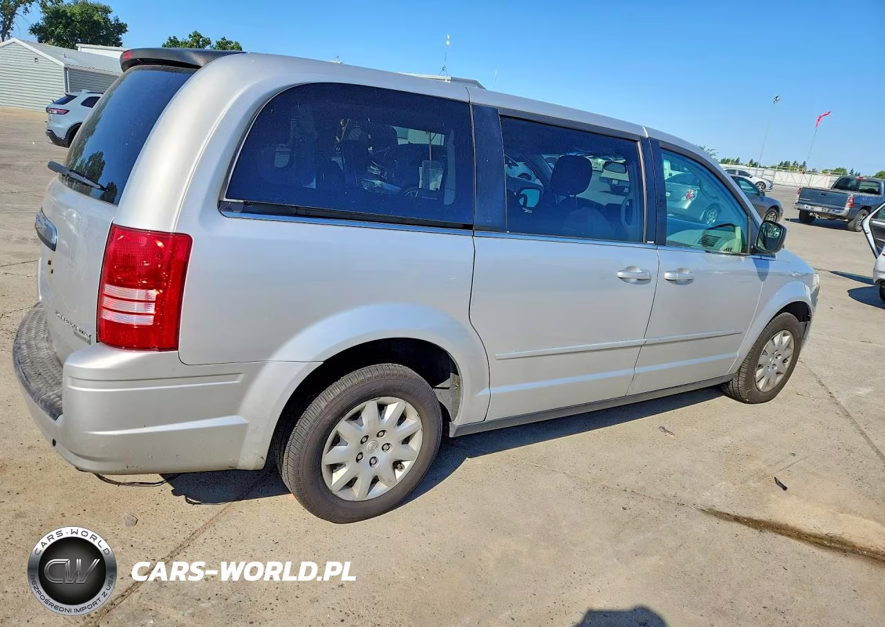2010 Chrysler Town & Country Lx VIN:2A4RR4DE5AR172584 - 3