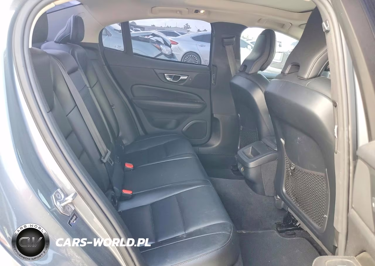 2020 Volvo S60 T5 Momentum VIN:7JR102FK9LG064382 - 10