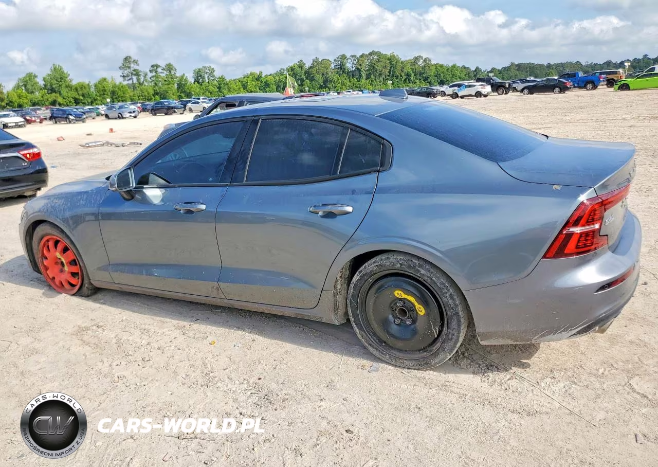 2020 Volvo S60 T5 Momentum VIN:7JR102FK9LG064382 - 2