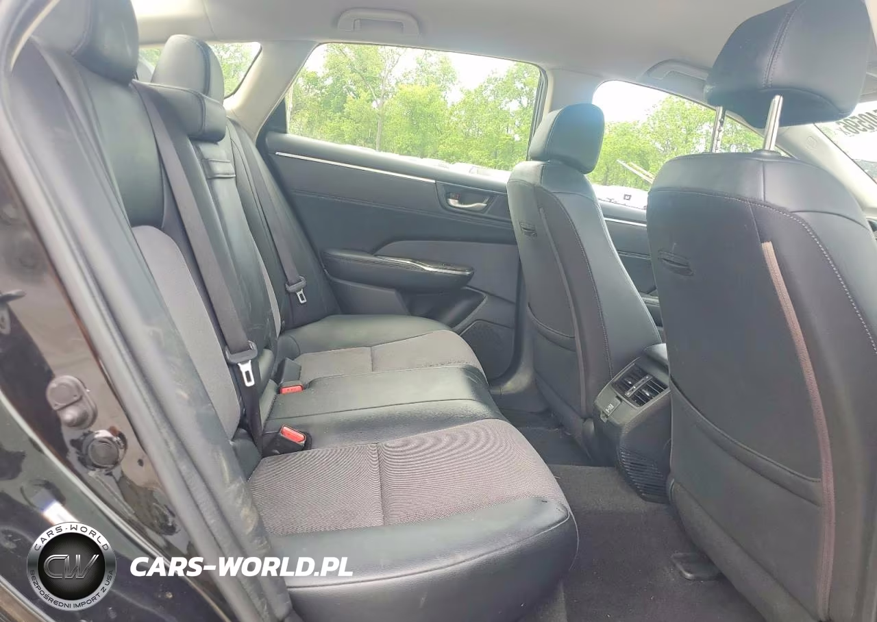 2018 Honda Clarity VIN:JHMZC5F10JC001711 - 10