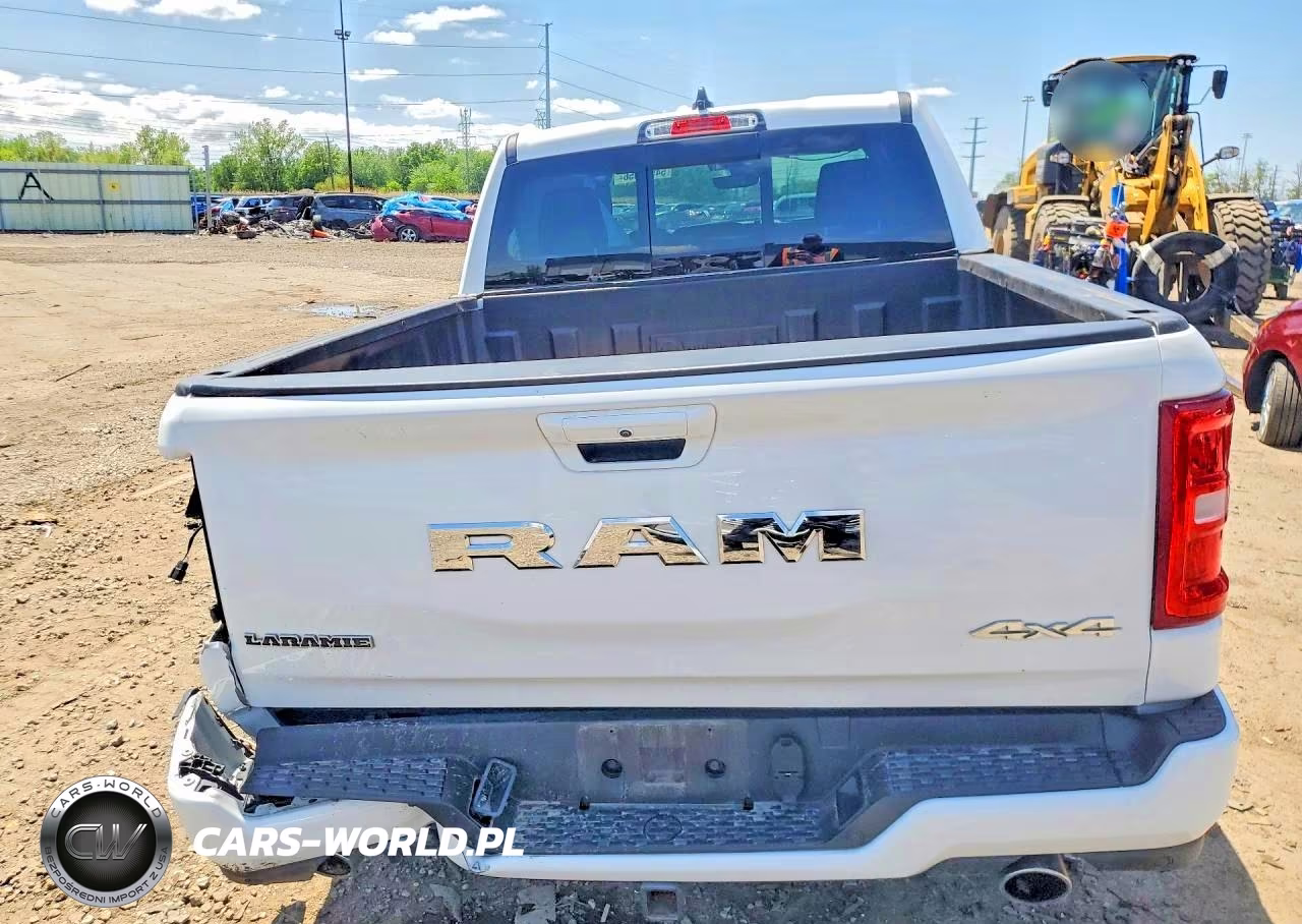 2025 Ram 1500 Laramie VIN:1C6SRFJPXSN547268 - 6