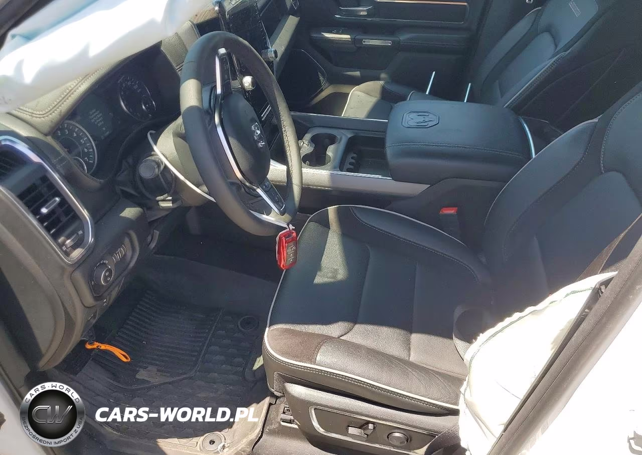 2025 Ram 1500 Laramie VIN:1C6SRFJPXSN547268 - 7