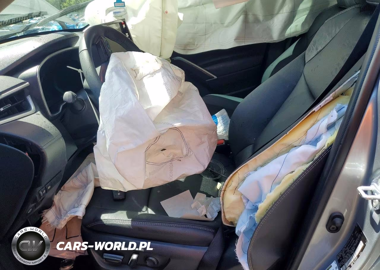 2025 Toyota Corolla Cross Xle VIN:7MUDAABG5SV140694 - 7