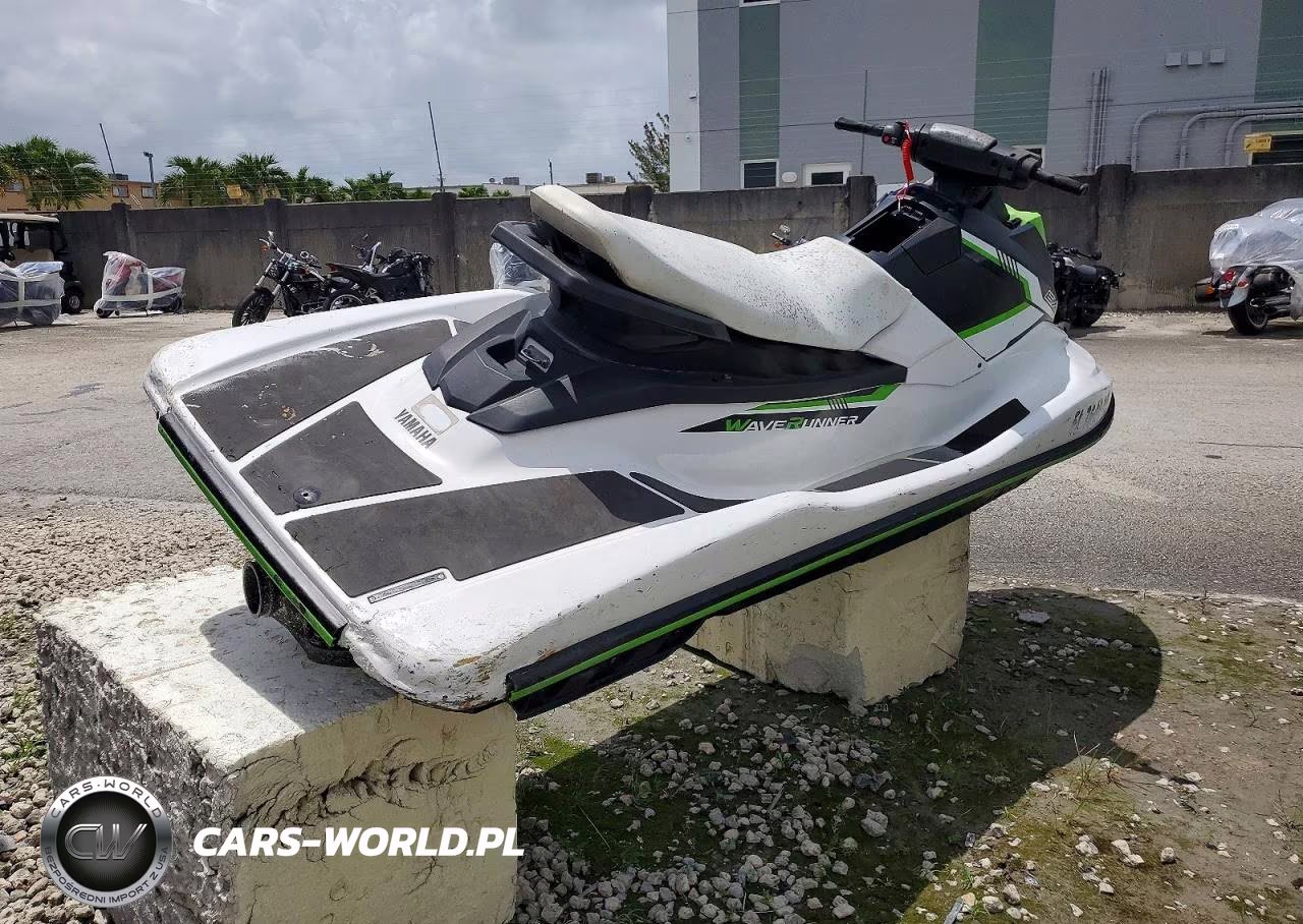 2017 Yam Jet Ski VIN:YAMA0990D717 - 4