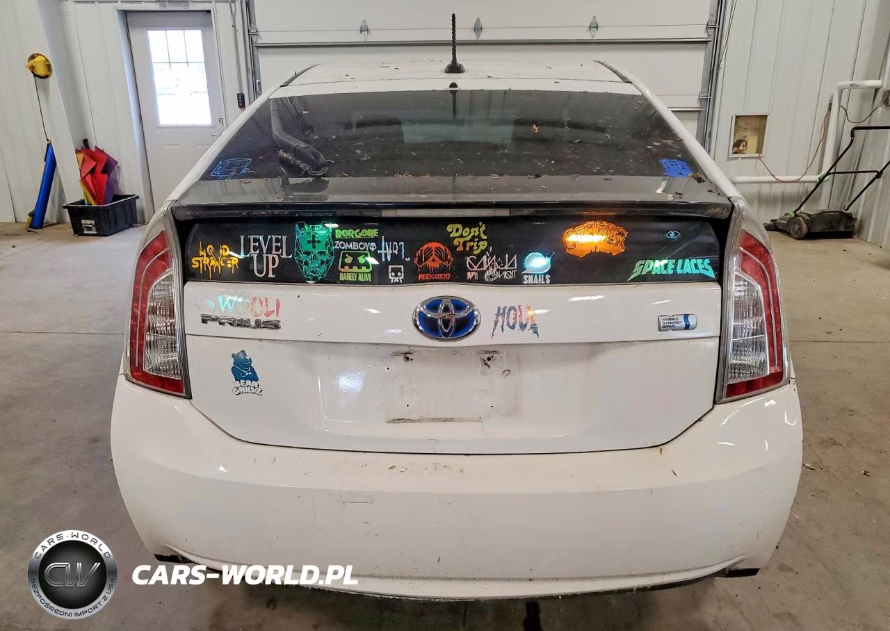 2011 Toyota Prius Two VIN:JTDKN3DU6B0292085 - 6