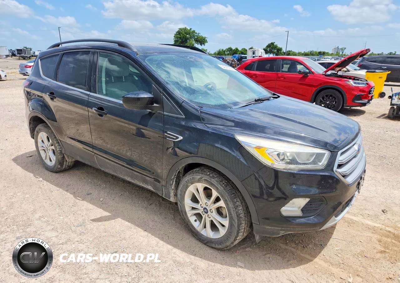 2017 Ford Escape Se VIN:1FMCU0GD5HUE43237 - 4