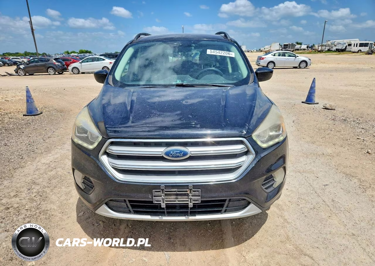 2017 Ford Escape Se VIN:1FMCU0GD5HUE43237 - 5