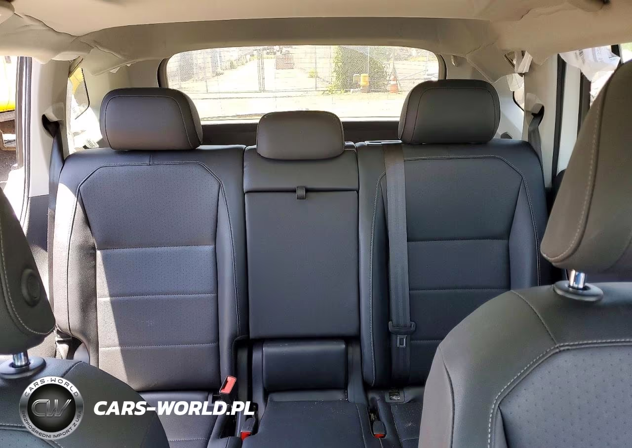 2019 Volkswagen Tiguan Se VIN:3VV2B7AX9KM200366 - 10