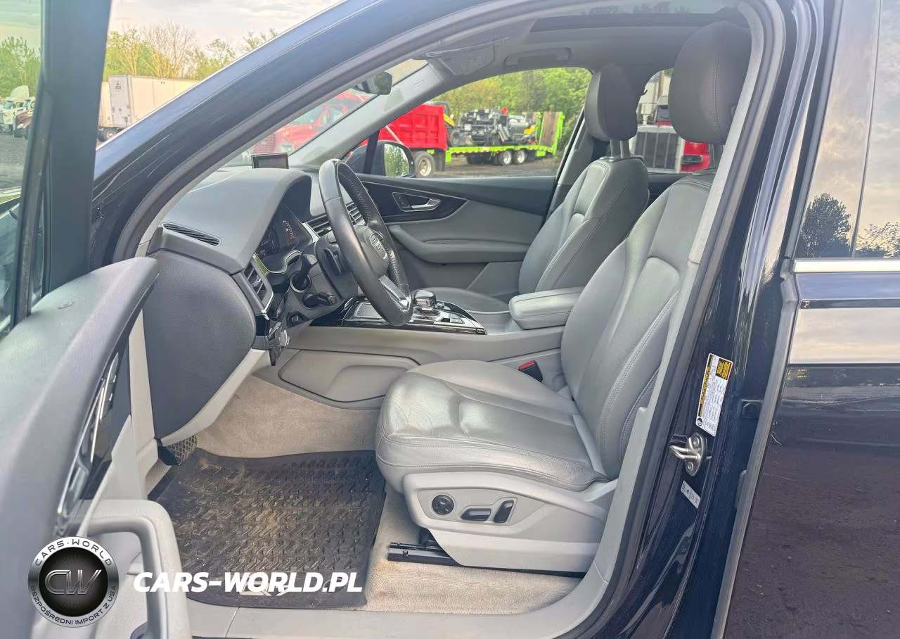 2019 Audi Q7 Premium Plus VIN:WA1LAAF7XKD008245 - 12