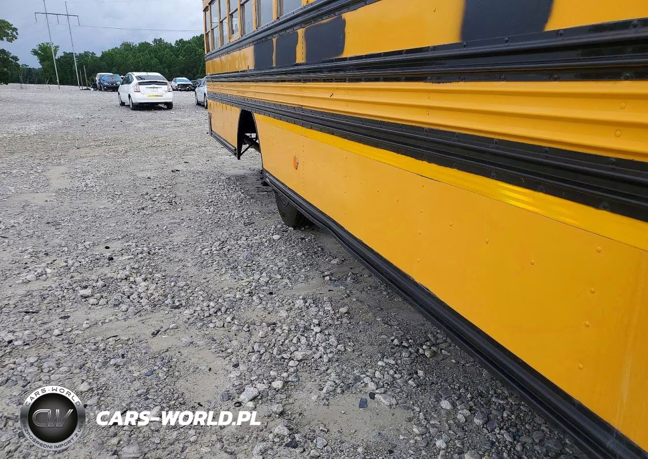 1998 International 3000 3800 VIN:1HVBBAAN4WH621362 - 9