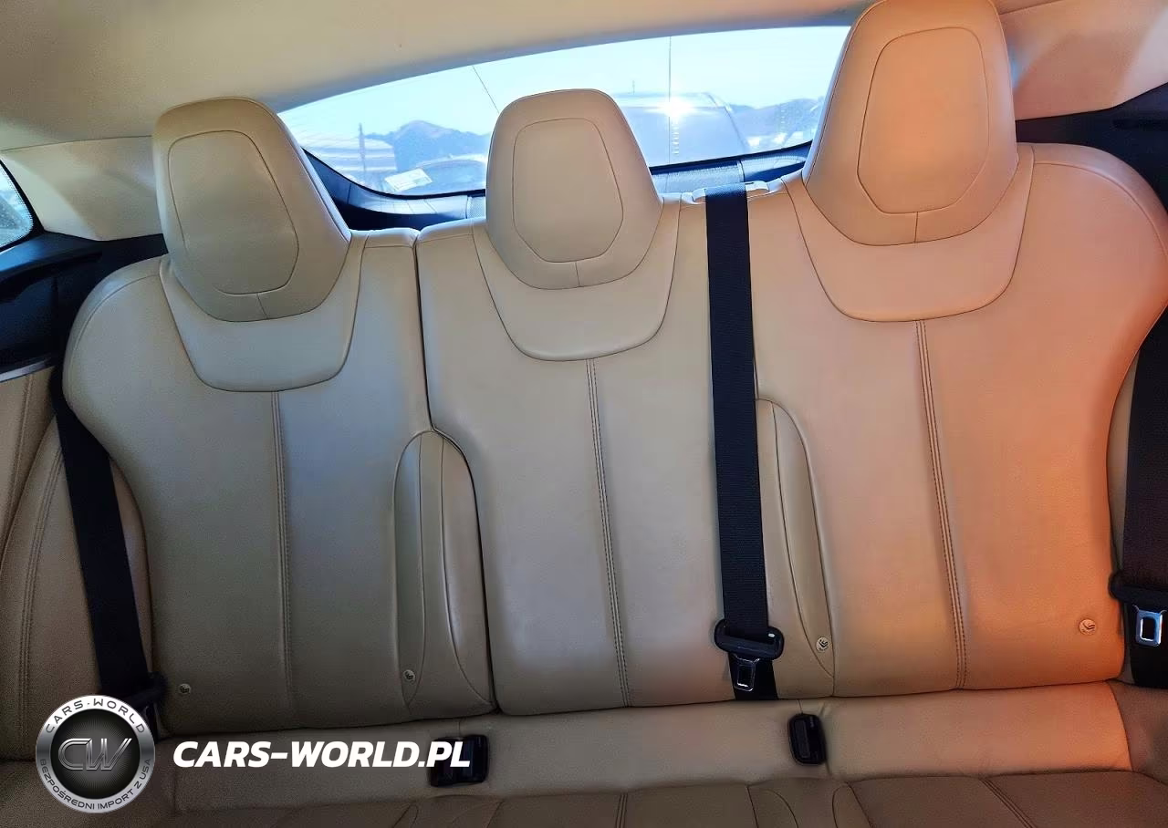 2015 Tesla Model S VIN:5YJSA1S23FF082729 - 10