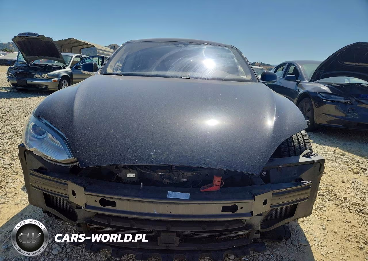 2015 Tesla Model S VIN:5YJSA1S23FF082729 - 5
