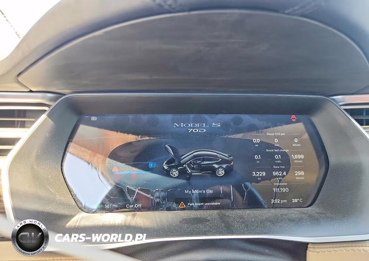 2015 Tesla Model S VIN:5YJSA1S23FF082729 - 9