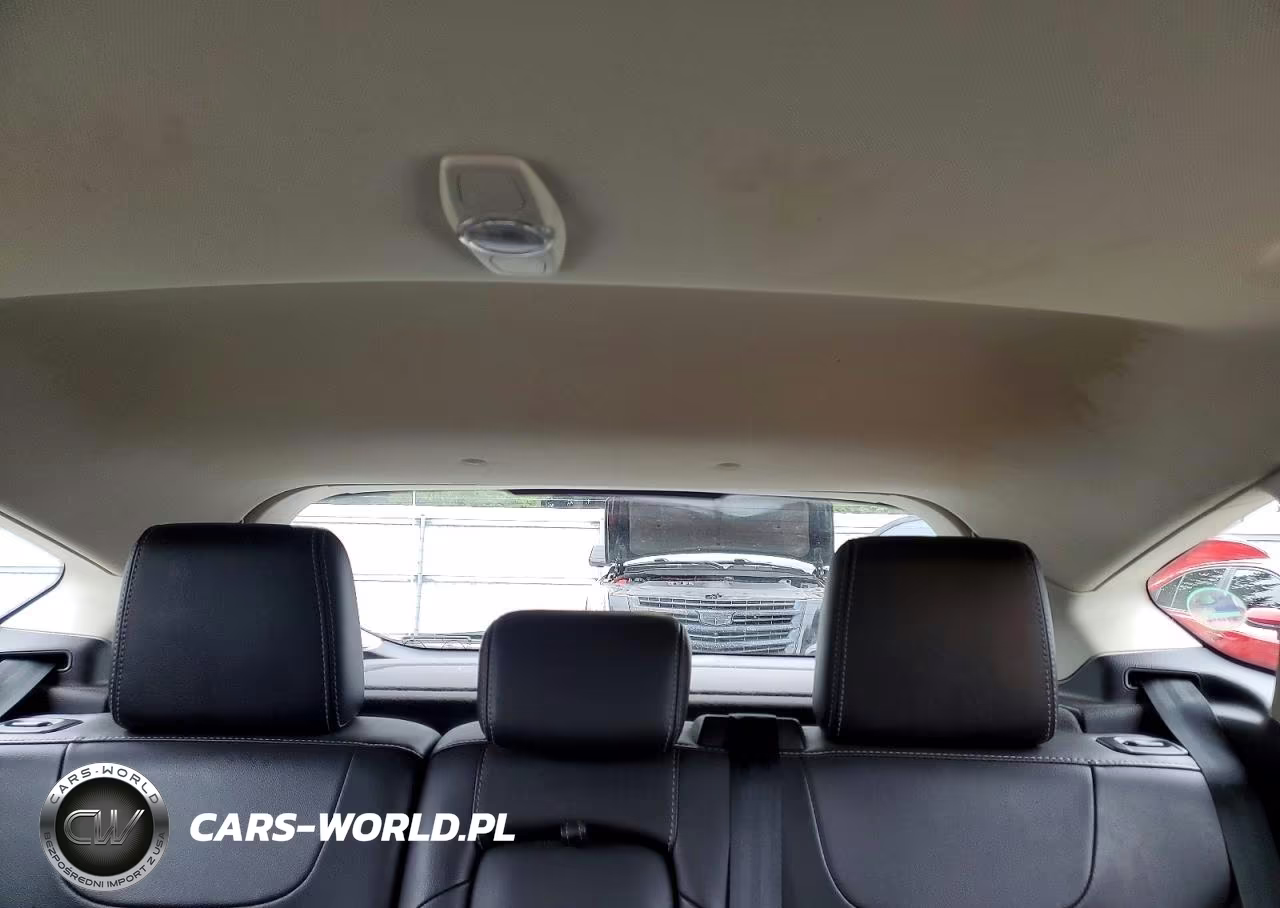 2014 Ford Focus Titanium VIN:1FADP3N23EL255245 - 10