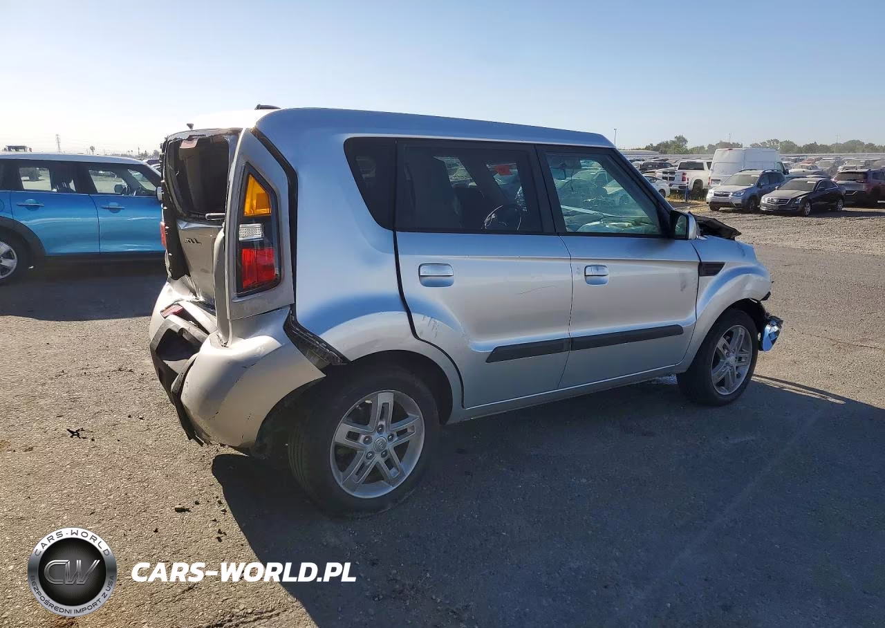 2010 Kia Soul + VIN:KNDJT2A20A7049490 - 3