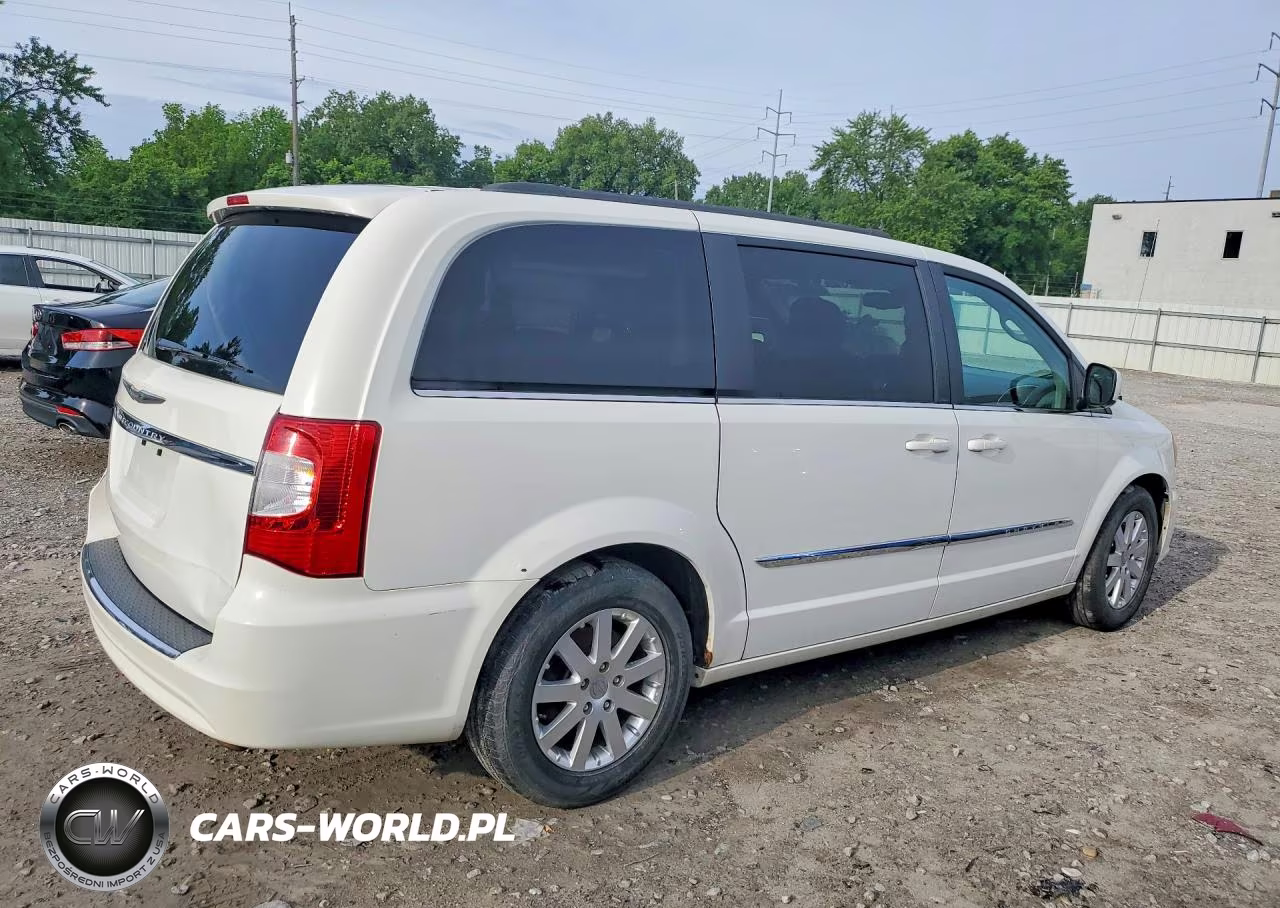 2013 Chrysler Town & Country Touring VIN:2C4RC1BG9DR675484 - 3