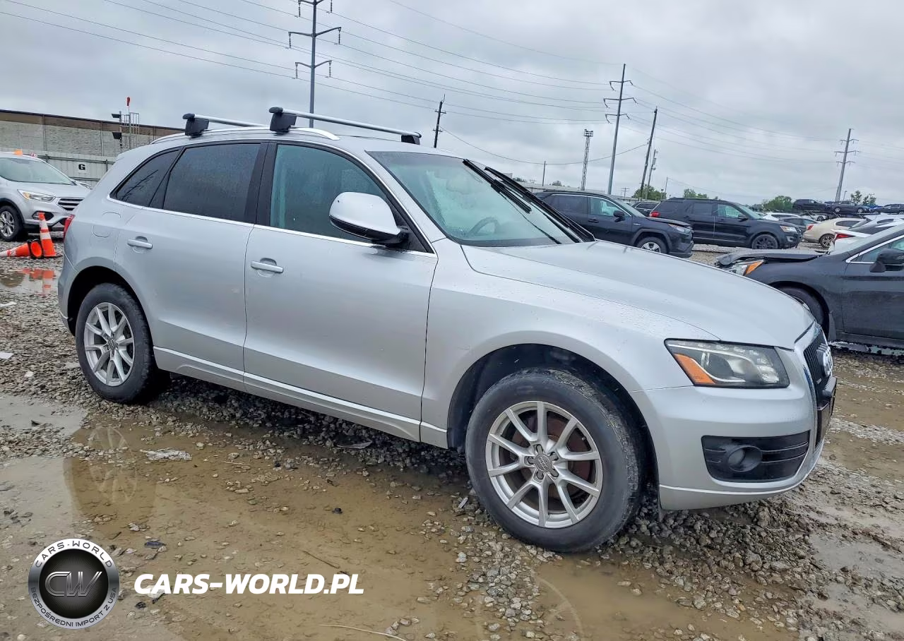 2010 Audi Q5 Premium Plus VIN:WA1LKAFP3AA072396 - 4