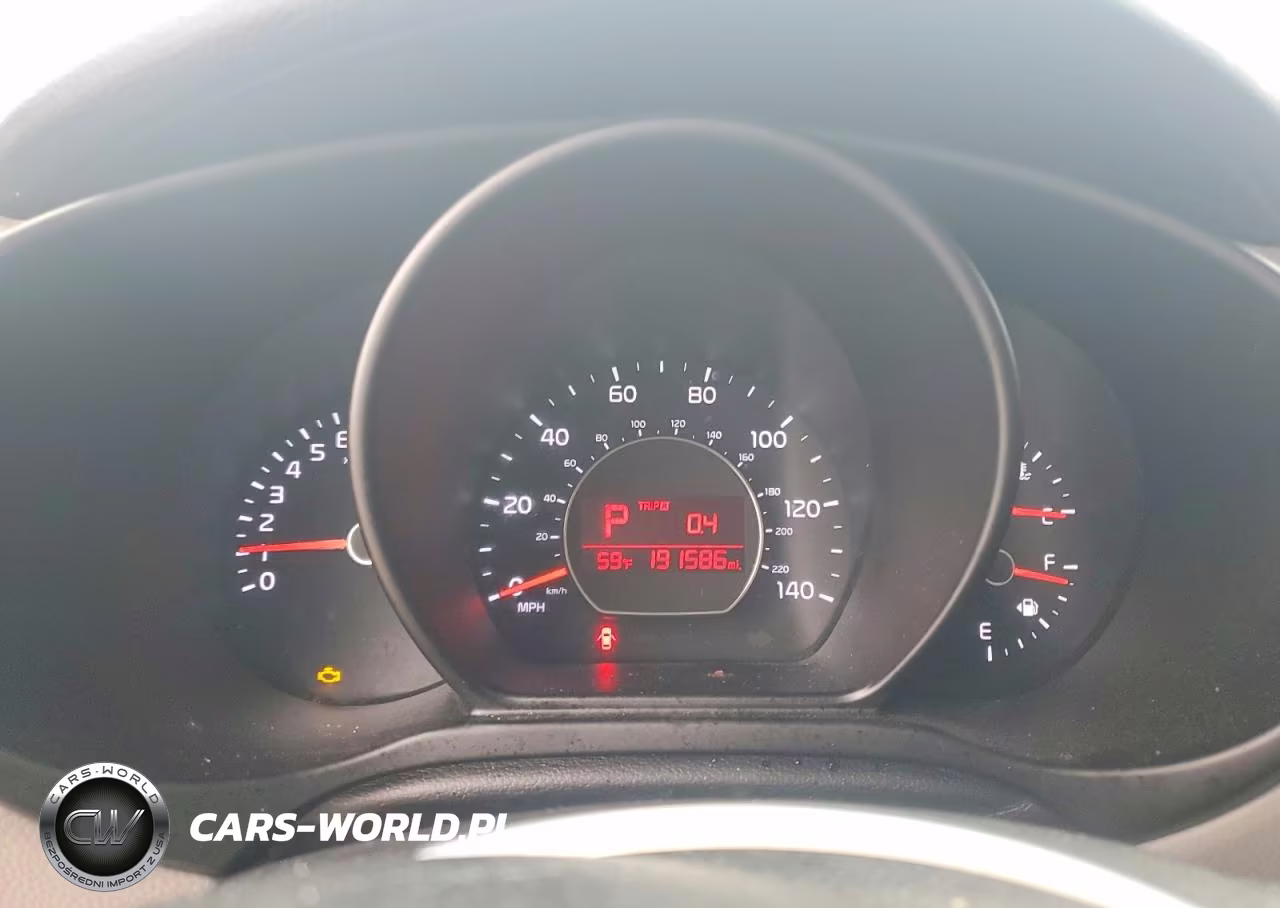 2016 Kia Soul + VIN:KNDJP3A59G7830179 - 9