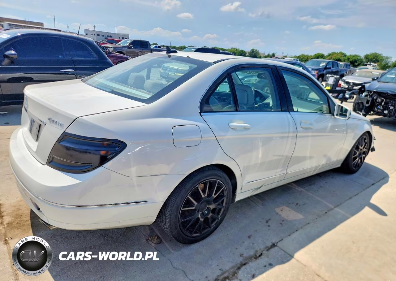 2010 Mercedes-Benz C 300 4Matic VIN:WDDGF8BB7AR123159 - 3
