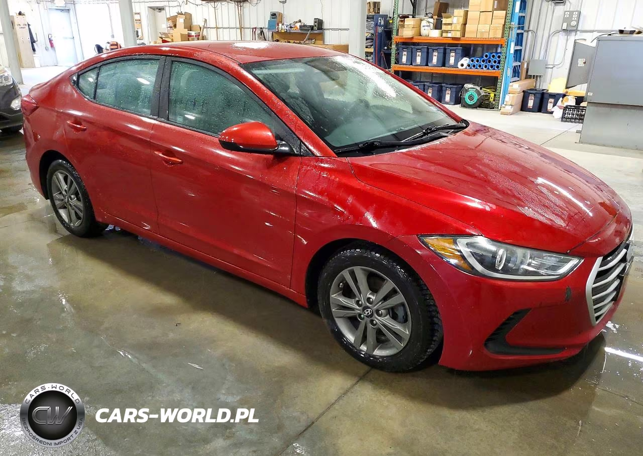 2018 Hyundai Elantra Sel VIN:5NPD84LF0JH285515 - 4