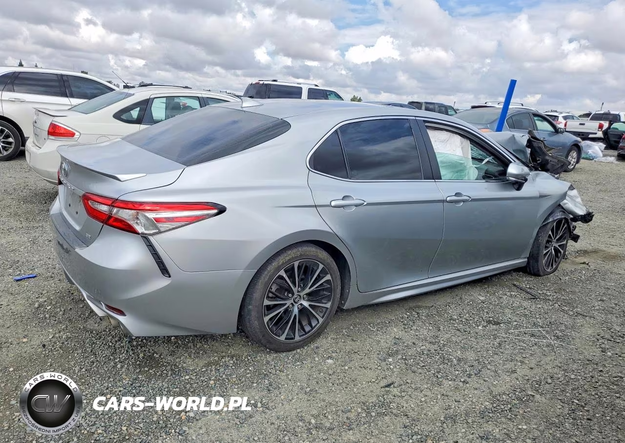 2019 Toyota Camry Se VIN:4T1B11HKXKU715571 - 3