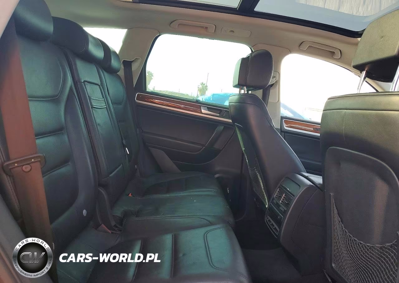 2011 Volkswagen Touareg Hybrid VIN:WVGFG9BPXBD003385 - 11