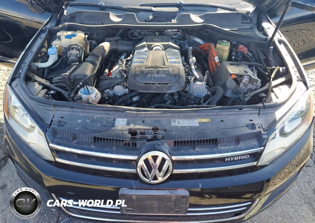 2011 Volkswagen Touareg Hybrid VIN:WVGFG9BPXBD003385 - 12