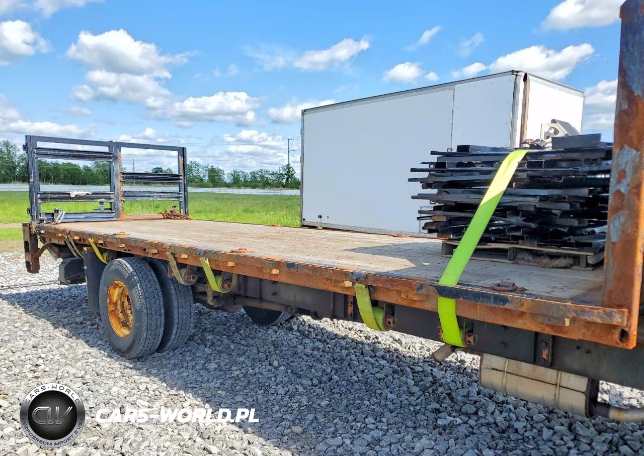 2016 Ford F650 Super Duty VIN:1FDNF6AY6GDA00630 - 9
