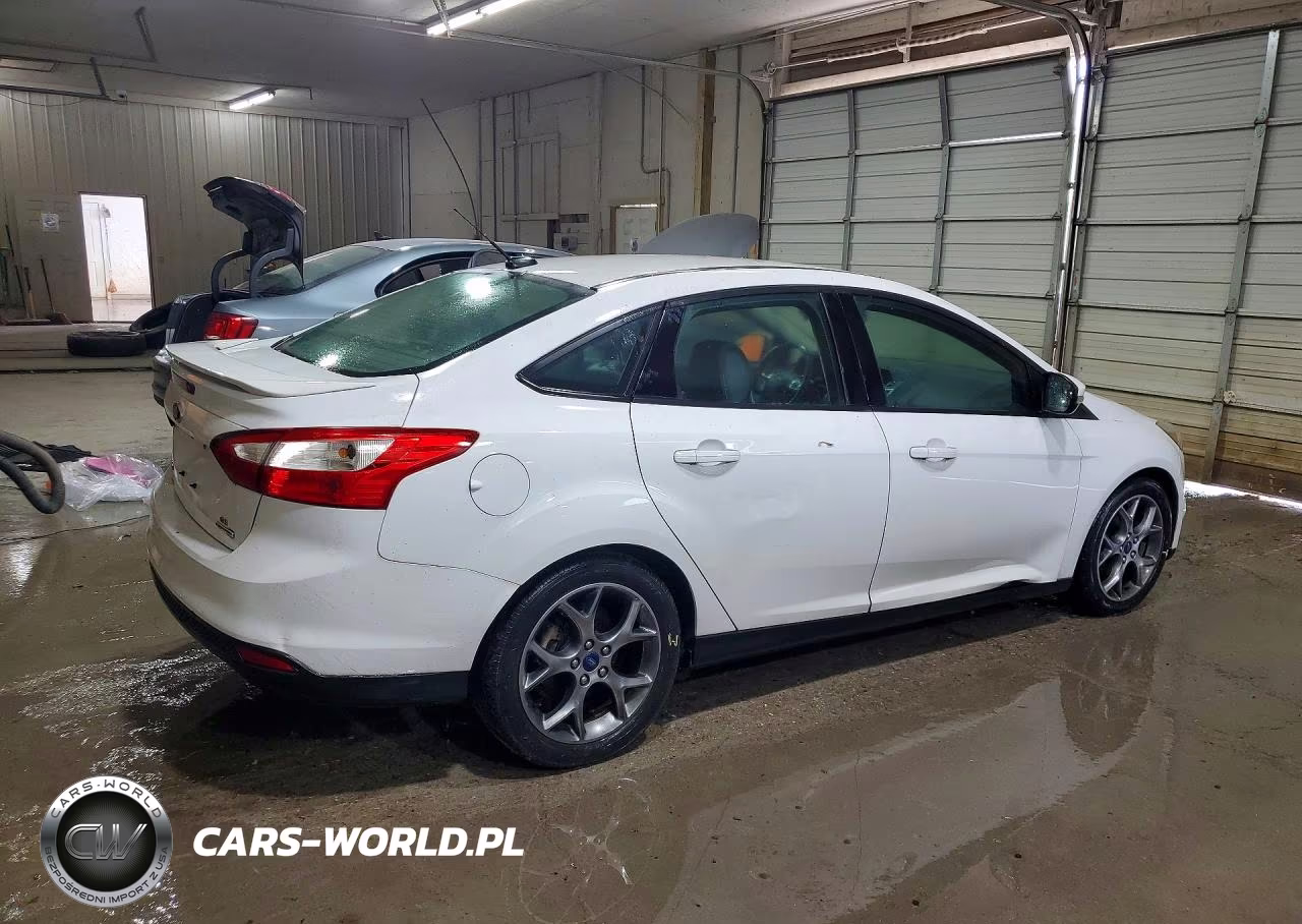 2014 Ford Focus Se VIN:1FADP3F20EL234027 - 3