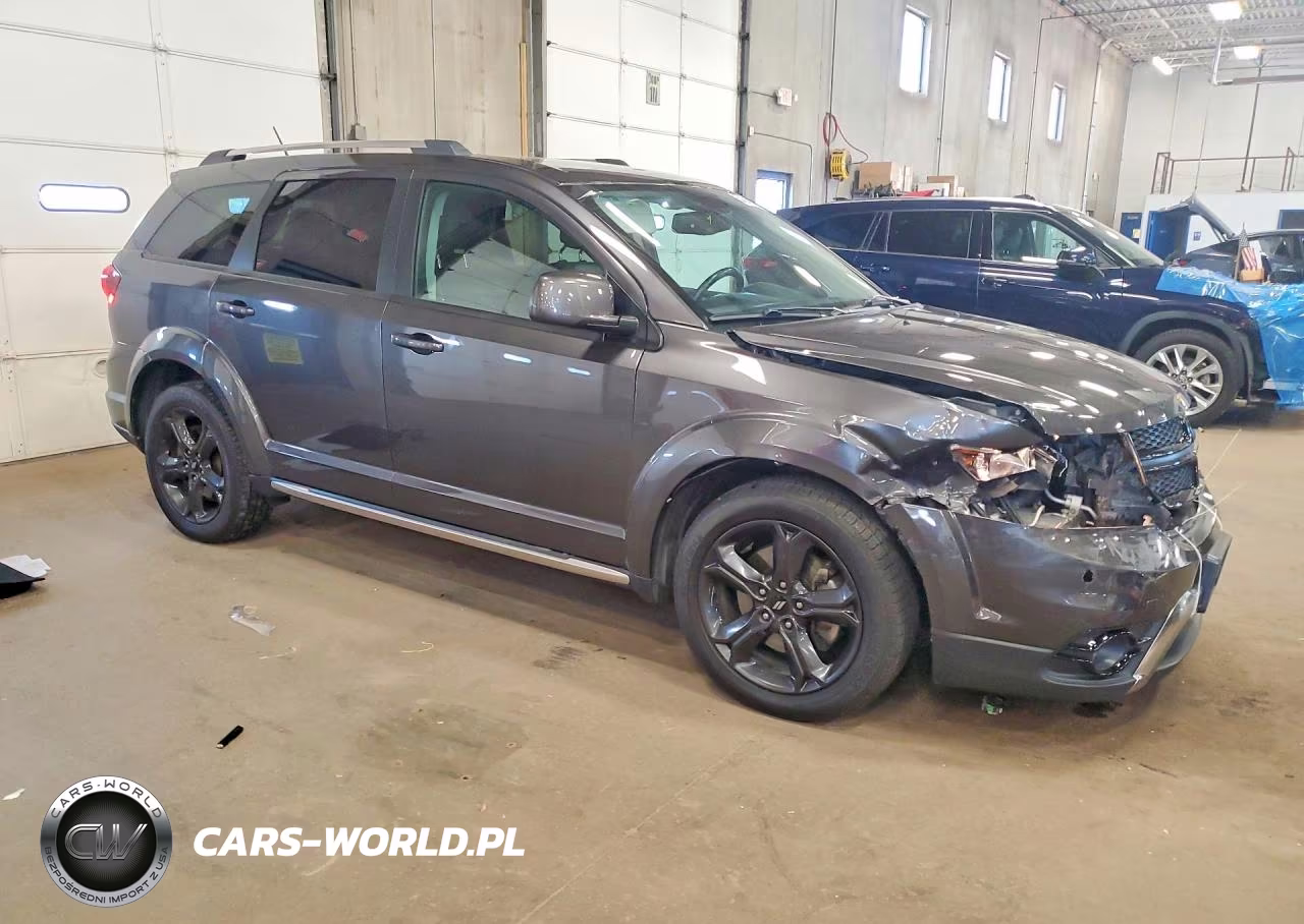 2018 Dodge Journey Crossroad VIN:3C4PDDGG2JT269523 - 4