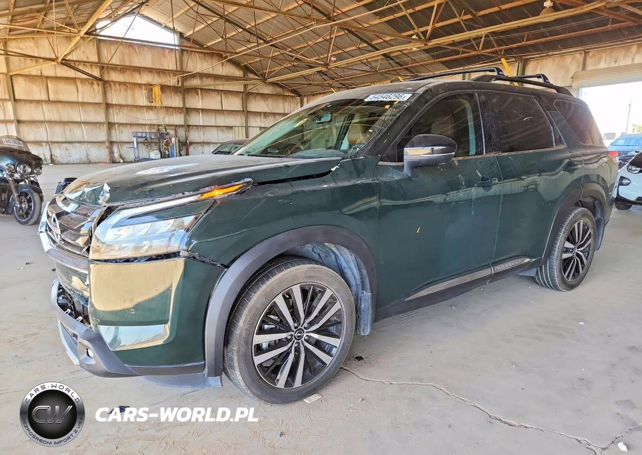 2023 Nissan Pathfinder Platinum Fwd
