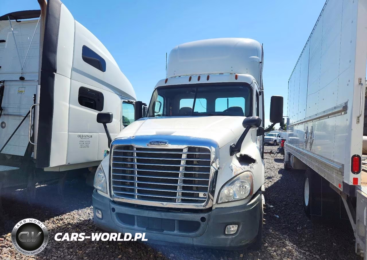2018 Freightliner Cascadia 125 Semi Truck VIN:1FUJGEDV8JLJP7116 - 2