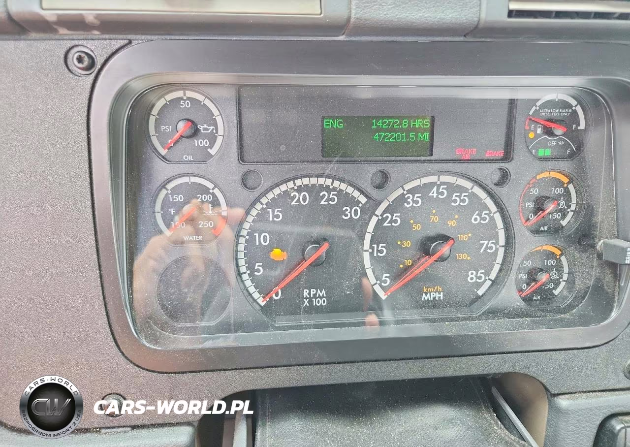 2018 Freightliner Cascadia 125 Semi Truck VIN:1FUJGEDV8JLJP7116 - 8