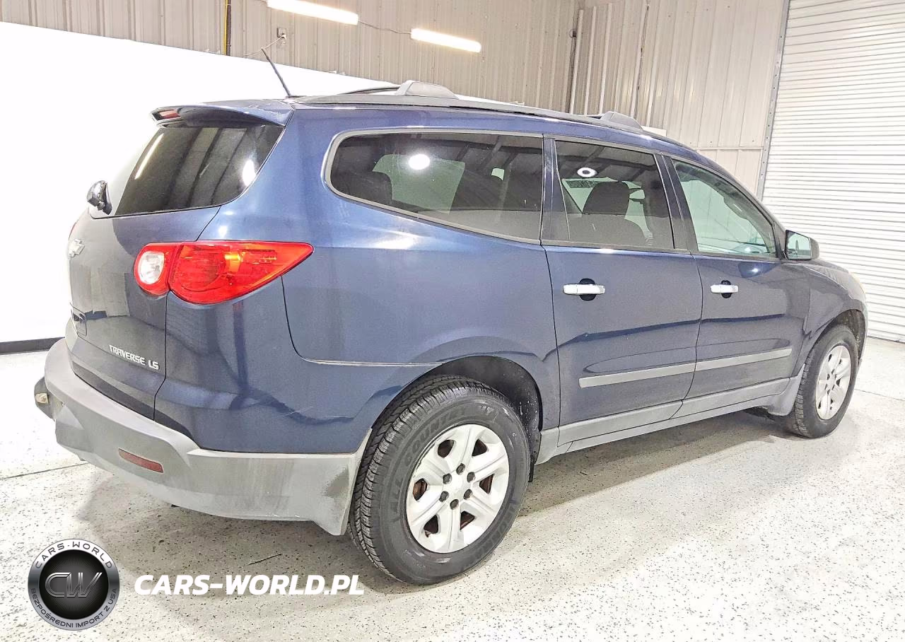 2011 Chevrolet Traverse Ls VIN:1GNKRFED0BJ368941 - 3