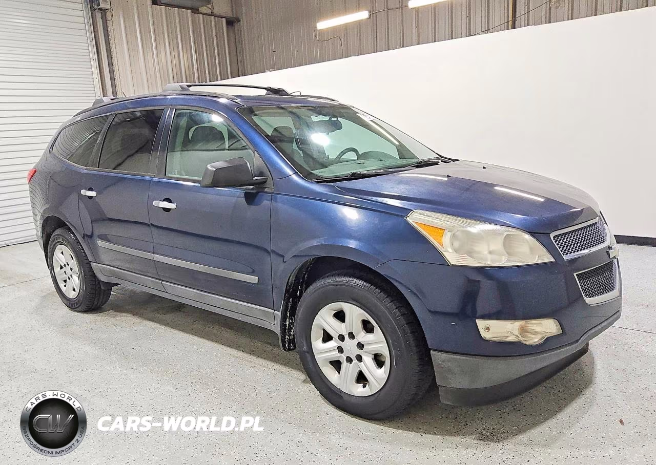 2011 Chevrolet Traverse Ls VIN:1GNKRFED0BJ368941 - 4
