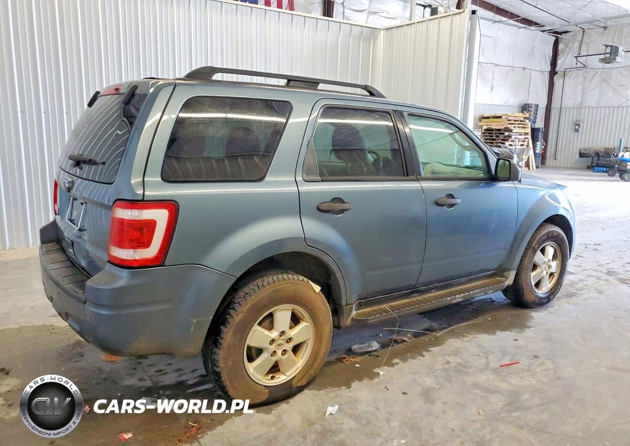 2010 Ford Escape Xlt VIN:1FMCU0D72AKC94138 - 3